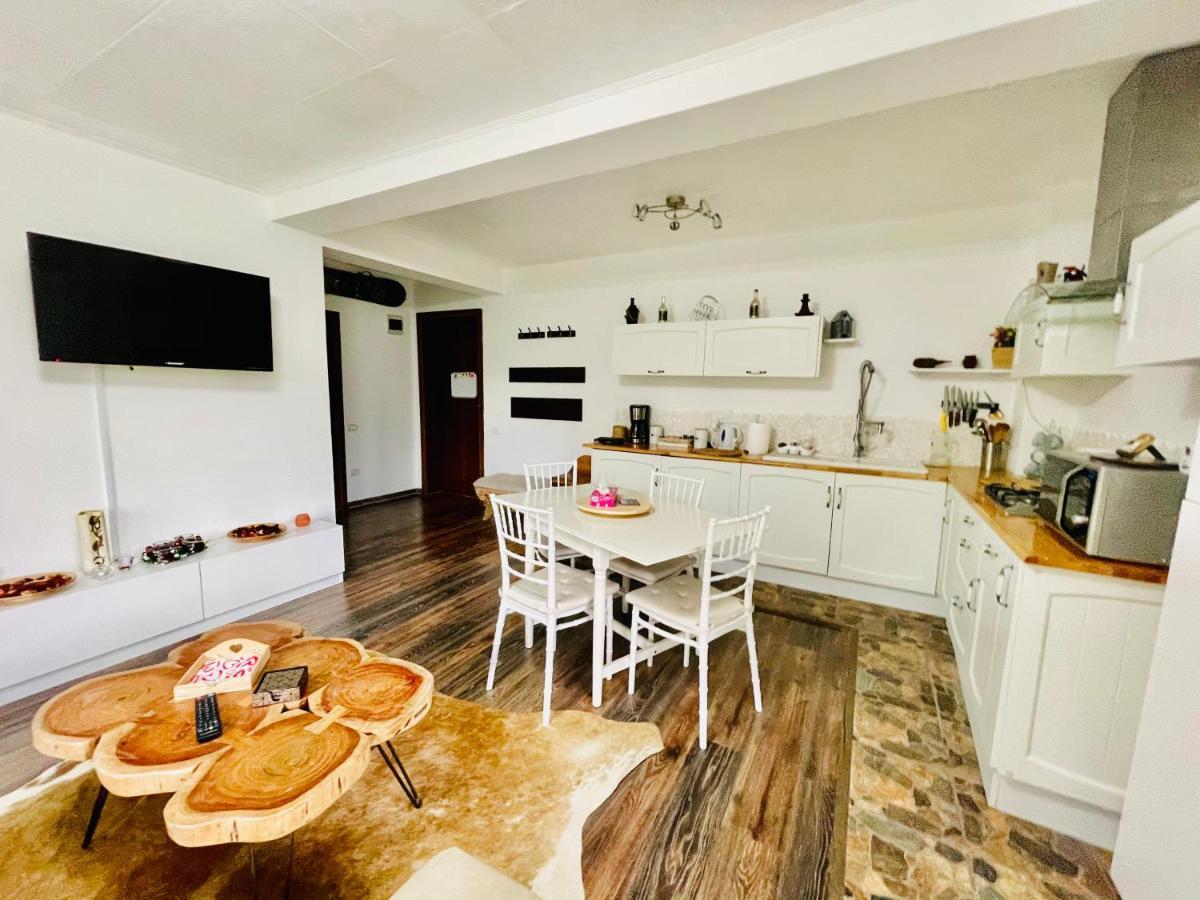 Delux Apartment Predeal Bagian luar foto